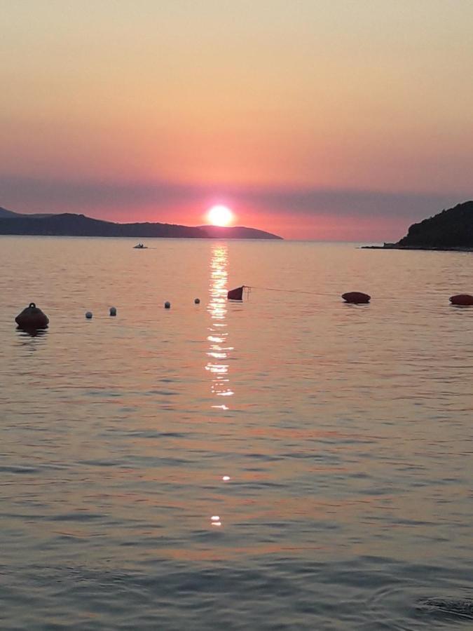 Vila Oscar Ksamil Exteriör bild